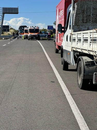 https://www.ragusanews.com/immagini_articoli/22-05-2024/1716396430-muore-in-bici-investito-da-un-auto-pino-la-guardia-1-500.jpg