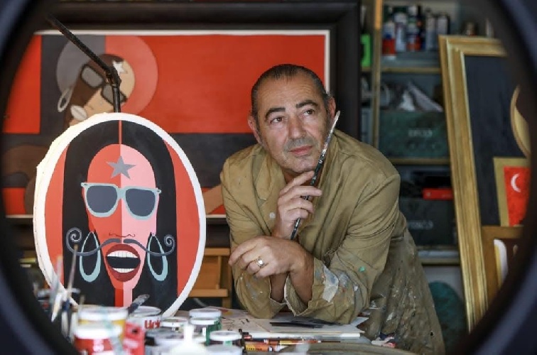 https://www.ragusanews.com/immagini_articoli/22-11-2024/1732350952-luca-carboni-scopre-la-pittura-dopo-il-tumore-riparto-con-una-mostra-1-500.jpg