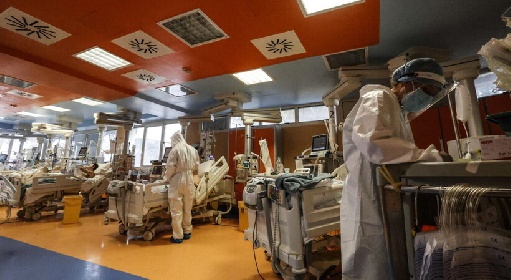https://www.ragusanews.com/immagini_articoli/23-01-2022/23-gennaio-227-morti-covid-in-italia-24-in-sicilia-280.jpg