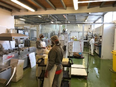 https://www.ragusanews.com/immagini_articoli/23-02-2022/1645613344-gli-studenti-dell-agrario-studiano-il-biogas-dell-azienda-occhipinti-1-280.jpg