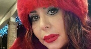 https://www.ragusanews.com/immagini_articoli/23-03-2025/simonetta-kalfus-morta-dopo-la-liposuzione-a-roma-tre-indagati-tra-cui-il-chirurgo-che-l-ha-operat-100.jpg