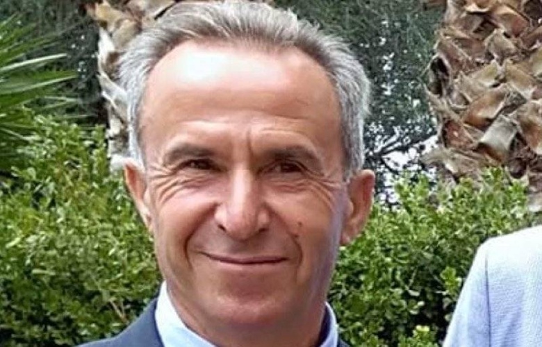 https://www.ragusanews.com/immagini_articoli/23-04-2025/colpito-alla-testa-da-trave-di-ferro-muore-operaio-500.jpg