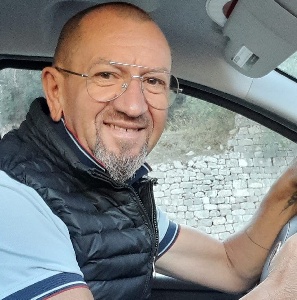 https://www.ragusanews.com/immagini_articoli/23-05-2024/pino-la-guardia-i-funerali-venerdi-24-in-santa-maria-la-nova-300.jpg