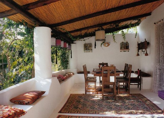 https://www.ragusanews.com/immagini_articoli/23-07-2019/1563876084-stromboli-in-vendita-di-dolce-gabbana-a-sei-milioni-e-mezzo-1-500.jpg