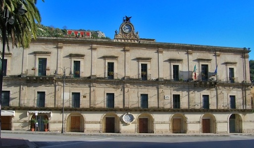 https://www.ragusanews.com/immagini_articoli/23-09-2023/la-ditta-puccia-pignora-3-milioni-al-comune-di-modica-300.jpg