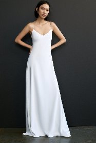 https://www.ragusanews.com/immagini_articoli/24-01-2021/1611507968-l-abito-da-sposa-perfetto-come-sceglierlo-in-base-all-eta-2-280.jpg