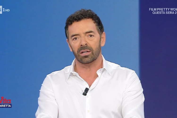 https://www.ragusanews.com/immagini_articoli/24-02-2025/bimbo-picchiato-dal-padre-con-braccio-e-gamba-spezzati-la-vita-in-diretta-a-scicli-500.jpg