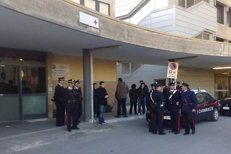 https://www.ragusanews.com/immagini_articoli/24-02-2025/dimesso-il-bimbo-picchiato-dal-padre-con-la-mamma-che-ha-dissimulato-all-inizio-solo-per-paura-300.jpg