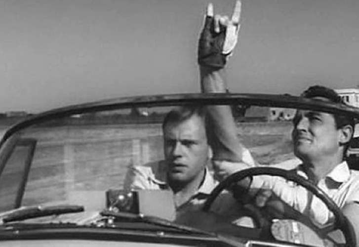 https://www.ragusanews.com/immagini_articoli/24-07-2024/ragusa-automobilista-guardia-giurata-amante-degli-insulti-500.jpg