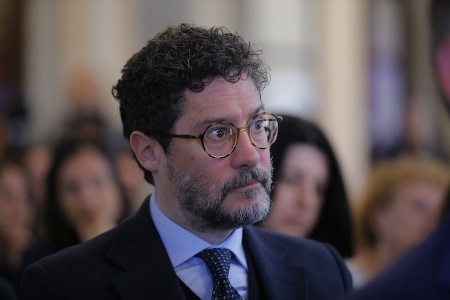 https://www.ragusanews.com/immagini_articoli/24-10-2024/spano-si-dimette-da-capo-di-gabinetto-del-ministero-della-cultura-300.jpg