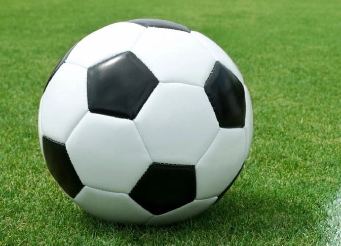 https://www.ragusanews.com/immagini_articoli/25-03-2023/aveva-aggredito-l-arbitro-daspo-per-un-dirigente-del-vittoria-calcio-500.jpg