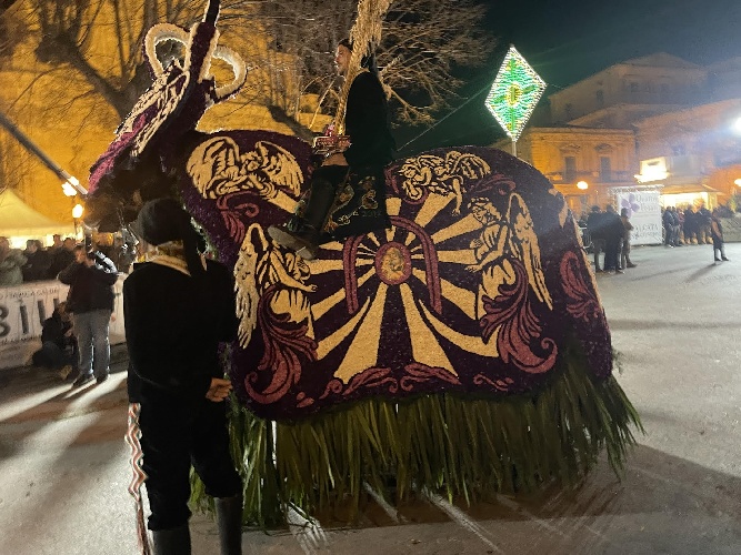 https://www.ragusanews.com/immagini_articoli/25-03-2025/1742933569-cavalcata-di-san-giuseppe-signori-l-egitto-in-cui-fuggire-e-a-scicli-3-500.jpg