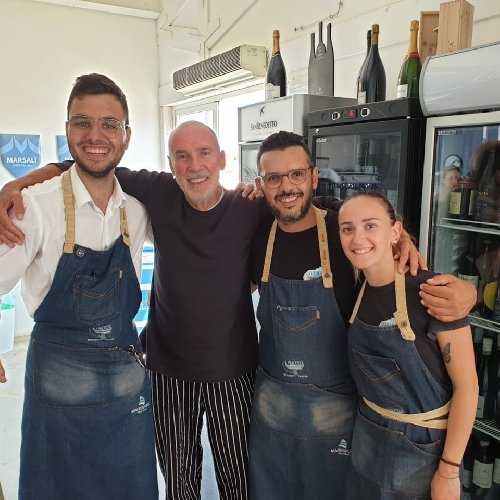 https://www.ragusanews.com/immagini_articoli/25-06-2019/diego-palma-in-vacanza-tra-scicli-e-donnalucata-500.jpg