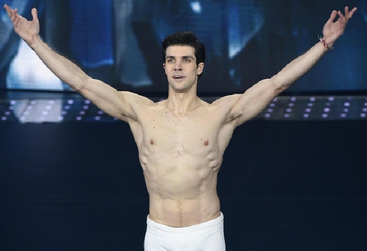 https://www.ragusanews.com/immagini_articoli/25-09-2020/la-dieta-di-roberto-bolle-per-rimanere-in-forma-500.jpg