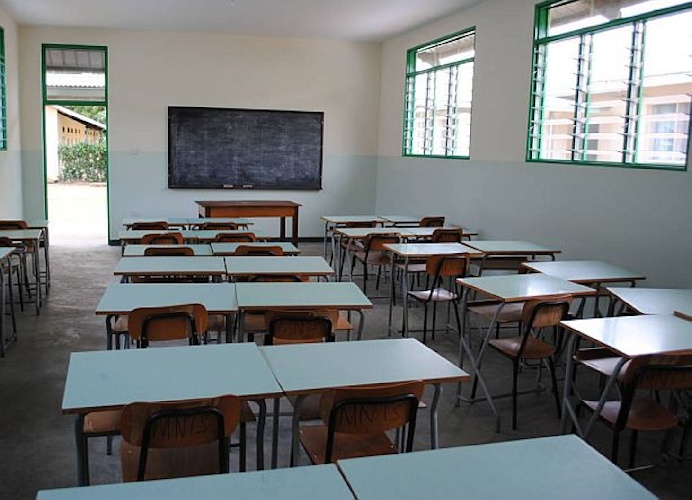 https://www.ragusanews.com/immagini_articoli/25-11-2024/studentessa-spinge-compagna-di-scuola-contro-muro-e-la-ferisce-genitori-condannati-a-85mila-euro-500.jpg