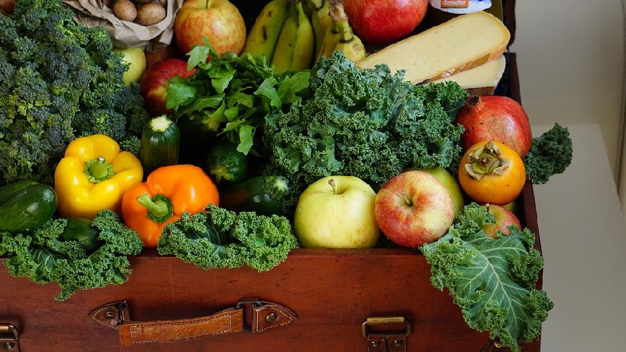 https://www.ragusanews.com/immagini_articoli/26-04-2021/dieta-equilibrata-cosa-deve-comprendere-500.jpg