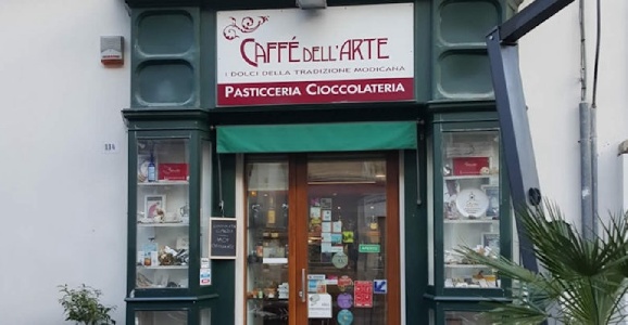 https://www.ragusanews.com/immagini_articoli/27-03-2024/modica-caffe-dell-arte-in-vendita-e-crisi-del-centro-storico-300.jpg