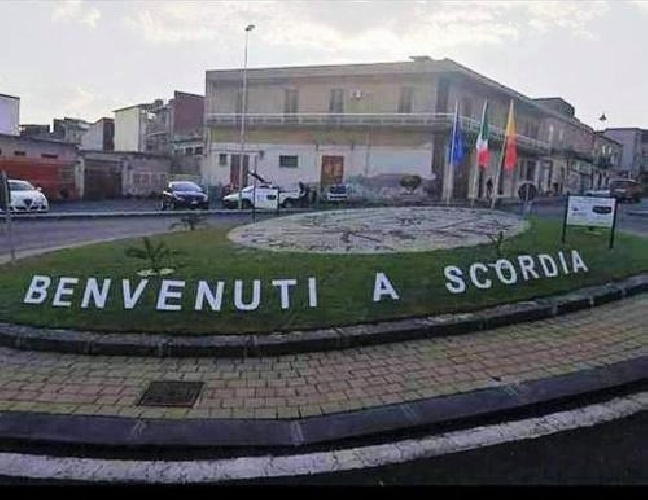 https://www.ragusanews.com/immagini_articoli/27-05-2021/zone-rosse-sicilia-ancora-una-nuova-e-una-prorogata-adesso-sono-5-500.jpg