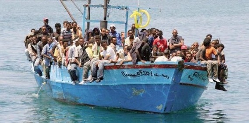https://www.ragusanews.com/immagini_articoli/27-07-2016/pozzallo-tra-222-migranti-sbarcati--un-sudanese-morto-di-stenti-420.jpg