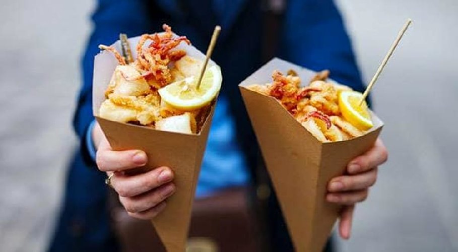 https://www.ragusanews.com/immagini_articoli/27-08-2018/ibla-street-food-arcadia-comics-500.jpg