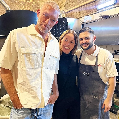 https://www.ragusanews.com/immagini_articoli/27-10-2023/vincent-cassel-turista-a-siracusa-cena-in-ortigia-500.jpg