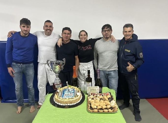 https://www.ragusanews.com/immagini_articoli/27-11-2023/1701110459-un-ushijima-d-oro-al-campionato-italiano-a2-1-500.jpg