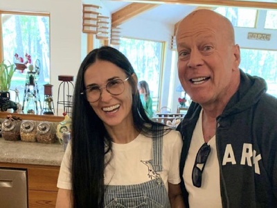 https://www.ragusanews.com/immagini_articoli/27-11-2023/bruce-willis-non-riconosce-piu-l-ex-moglie-demi-moore-300.jpg