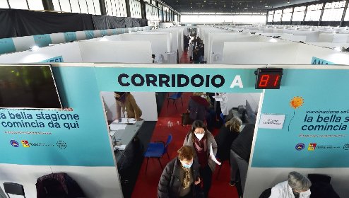 https://www.ragusanews.com/immagini_articoli/28-04-2021/sicilia-da-oggi-vaccini-covid-liberi-ogni-giorno-per-over-60-e-fragili-280.jpg