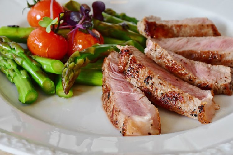 https://www.ragusanews.com/immagini_articoli/28-08-2019/dieta-e-diabete-la-dieta-montignac-abbassa-lindice-glicemico-500.jpg