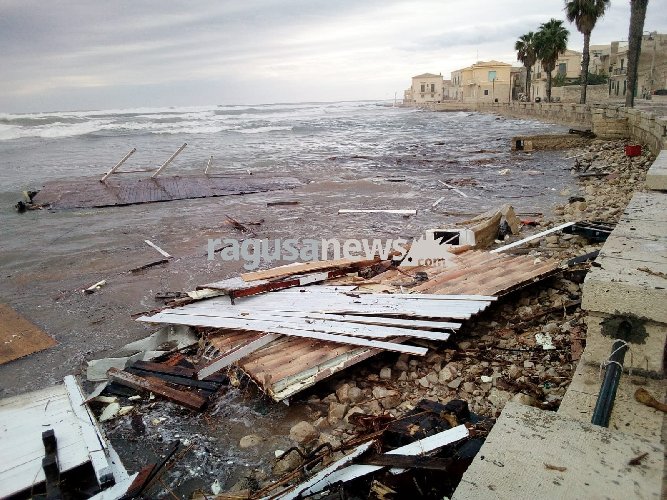 https://www.ragusanews.com/immagini_articoli/28-09-2018/mare-sbrana-sampieri-500.jpg