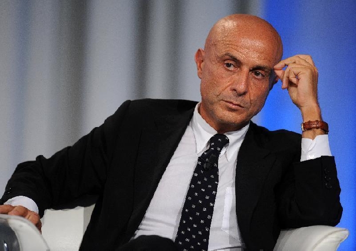 https://www.ragusanews.com/immagini_articoli/28-10-2017/celebrazioni-giorgio-pira-ministro-minniti-pozzallo-500.jpg