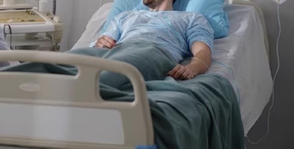 https://www.ragusanews.com/immagini_articoli/28-11-2023/modica-si-e-tolto-la-vita-in-ospedale-i-familiari-sporgono-denuncia-300.jpg
