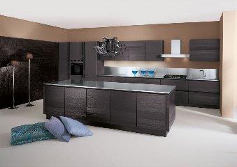 https://www.ragusanews.com/immagini_articoli/28-12-2019/1577555099-gruppo-inventa-il-mobile-sartoriale-il-vantaggio-scelta-1-240.jpg