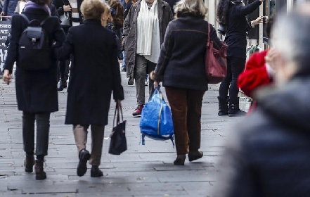 https://www.ragusanews.com/immagini_articoli/28-12-2021/sfiorano-i-1400-i-positivi-covid-nel-ragusano-crescita-esponenziale-virus-280.jpg