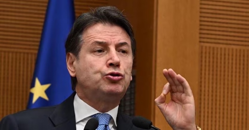 https://www.ragusanews.com/immagini_articoli/28-12-2023/giuseppe-conte-dichiara-solo-24-mila-euro-nel-2022-500.jpg