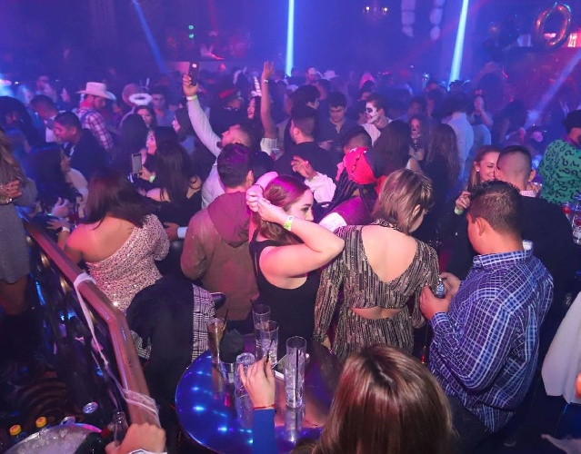 https://www.ragusanews.com/immagini_articoli/29-01-2023/coltellata-alla-gola-fuori-dalla-discoteca-500.jpg
