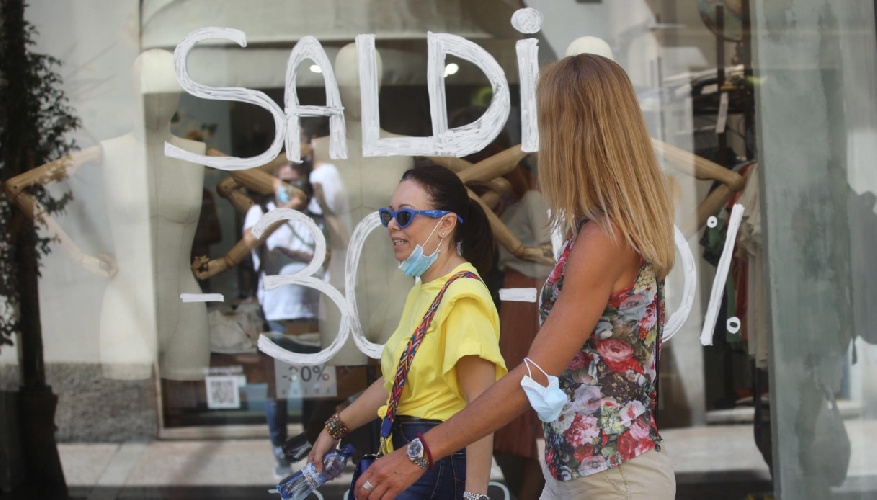 https://www.ragusanews.com/immagini_articoli/29-06-2021/saldi-estivi-2021-sicilia-in-pole-si-parte-il-primo-luglio-500.jpg