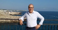 https://www.ragusanews.com/immagini_articoli/29-06-2022/incidente-sul-lavoro-cade-da-impalcatura-e-muore-angelo-aiosa-100.jpg