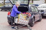 https://www.ragusanews.com/immagini_articoli/29-06-2022/travolta-dalla-sua-auto-mentre-scaricava-la-spesa-muore-donna-100.jpg