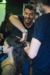 https://www.ragusanews.com/immagini_articoli/29-09-2018/1538220962-hairstyle-gipsy-firmato-toni-pellegrino-2019-mario-dice-3-240.jpg