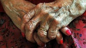 https://www.ragusanews.com/immagini_articoli/29-09-2023/mia-madre-colpita-da-ictus-a-parigi-e-curata-amorevolmente-a-ragusa-100.jpg