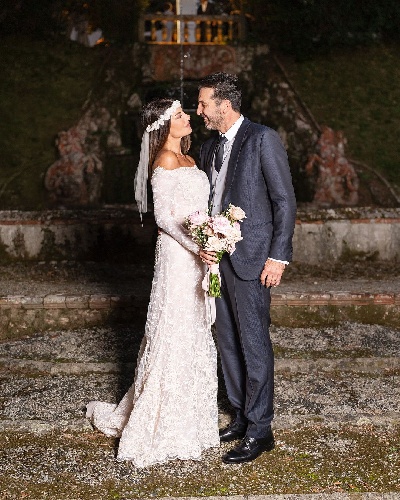 https://www.ragusanews.com/immagini_articoli/29-09-2024/1727629095-buffon-e-ilaria-d-amico-sposi-1-500.jpg
