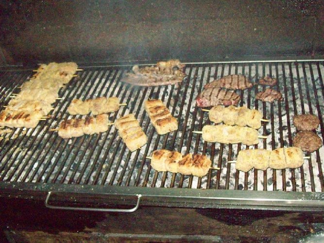 https://www.ragusanews.com/immagini_articoli/30-03-2018/1522412722-vero-street-food-carne-cavallo-catania-1-500.jpg