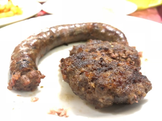 https://www.ragusanews.com/immagini_articoli/30-03-2018/1522412722-vero-street-food-carne-cavallo-catania-3-500.jpg
