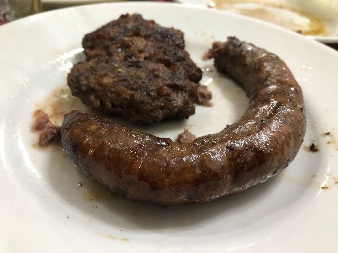 https://www.ragusanews.com/immagini_articoli/30-03-2018/1522412722-vero-street-food-carne-cavallo-catania-6-500.jpg