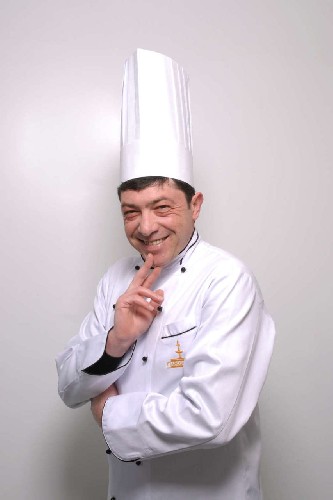 https://www.ragusanews.com/immagini_articoli/30-05-2020/fiasconaro-cavaliere-del-lavoro-500.jpg