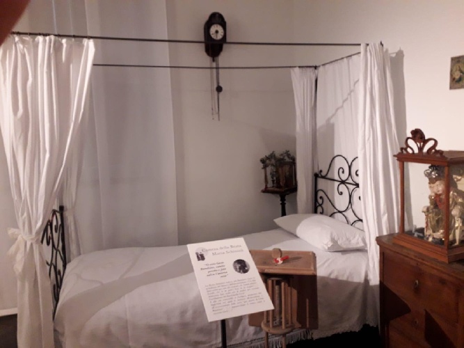https://www.ragusanews.com/immagini_articoli/30-09-2023/ragusa-apre-al-pubblico-la-casa-museo-della-beata-schinina-500.jpg