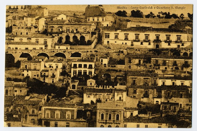 https://www.ragusanews.com/immagini_articoli/30-10-2018/papa-naro-papa-nellottocento-modica-500.jpg