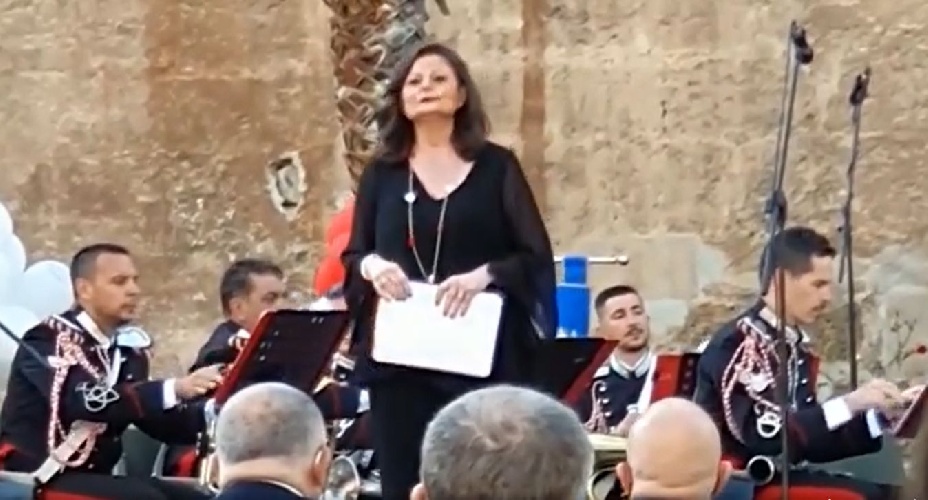 https://www.ragusanews.com/immagini_articoli/31-05-2021/la-banda-di-ispica-omaggia-battiato-video-500.jpg