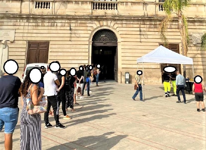 https://www.ragusanews.com/immagini_articoli/31-08-2021/3-mila-vaccinati-nel-ragusano-in-poche-ore-paer-paura-dell-arancione-500.jpg